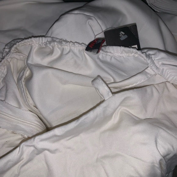 White dress never worn - Picture 5 of 7